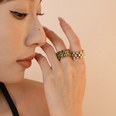 Vintage Edelstahl Ring 18K Vergoldet Smaragdgrün Zirkonia Geflochten Geometrisch Hohl Gitter Schmuck Für Damen