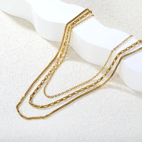 Collana Geometrica A Tre Strati In Acciaio Inossidabile 304 Placcato Oro 18K Catena A Scatola E Maglia Rettangolare