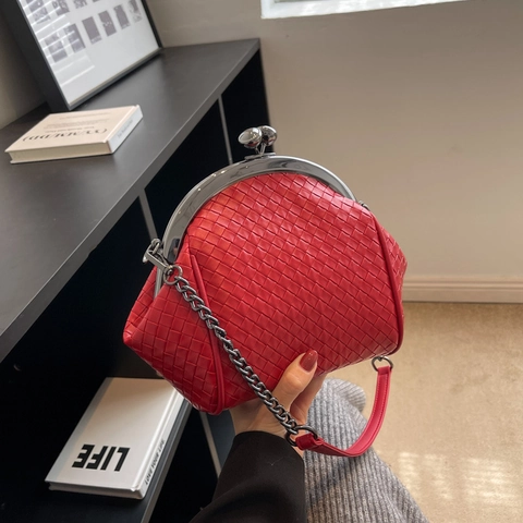 Woven PU Leder Umhängetasche Für Damen Retro Muschel Schultertasche Mit Kettengurt Und Metall Klippverschluss