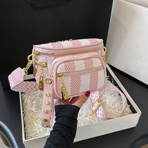 Retro Schachbrett Umhängetasche PU Leder Mehrlagig Reißverschluss Brusttasche Mit Breitem Geometrischem Muster Gurt Damen