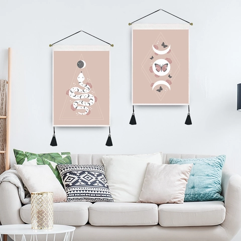 Boheems Wandtapijt Maanfasen Slang Koi Vis Mystieke Kunst Decoratie Met Katoen Polyester Stof Houten Paal En Zwarte Kwastjes