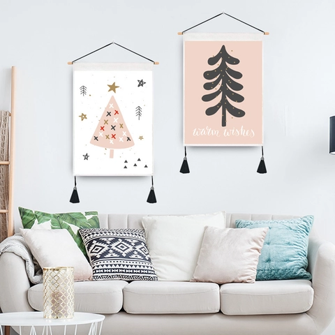 Tapisserie Murale de Noël Nordique en Polycoton Motif Ours Polaire et Sapin Avec Tige en Bois et Glands Décoration de Maison
