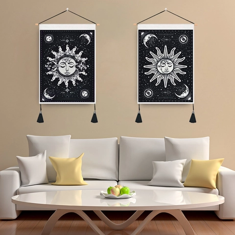 Arazzo da Parete Bohémien Mistico Sole E Luna Con Nappine E Palo in Legno Arte Celeste per Camera da Letto Soggiorno Decorazione Casa