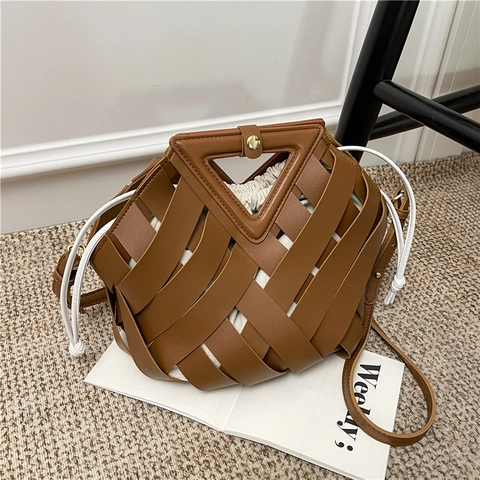 Borsa a Secchiello Intrecciata in Pelle PU da Donna Con Manico a Triangolo Traforato Custodia Interna in Tela Coulisse