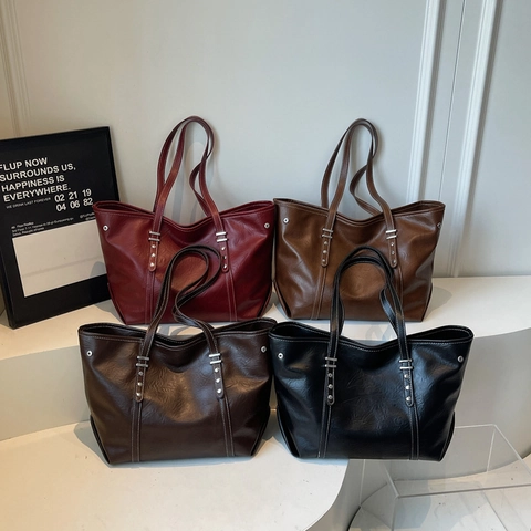 Vintage Damen Tragetasche Mit Großer Kapazität Aus PU Leder Mode Weiche Leder Schultertasche Mit Kontrastnaht Und Nieten
