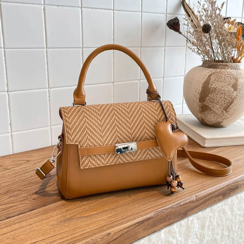 Borsa Da Donna Moda Pelle PU Trama Chevron Borsa A Tracolla Con Ciondolo A Cuore Chiusura In Metallo Borsa A Spalla Versatile