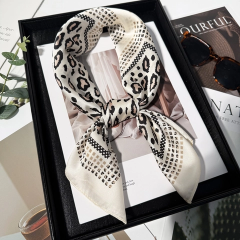 Foulard Quadrato Leopardato In Raso Effetto Raso Fascia Per Capelli Collo Accessori Moda Donna Elegante Con Bordo A Contrasto