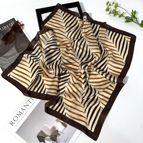 Damen Mode Satin Quadratischer Schal Blattdruck Seidengefühl Bandana Geometrische Streifen Halstuch Für Täglich Party Zubehör