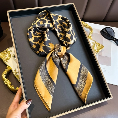 Foulard Quadrato Con Stampa Leopardata Zebra Paisley Floreale Raso Di Poliestere Elegante Per Donna