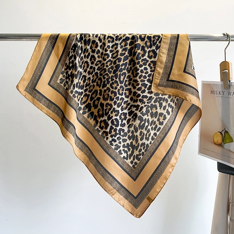 Foulard Quadrato Con Stampa Leopardata Zebra Paisley Floreale Raso Di Poliestere Elegante Per Donna