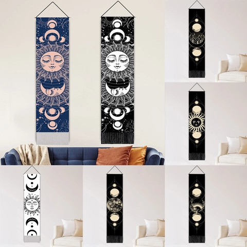 Arazzo da Parete Bohémien Fasi Lunari Sole in Poliestere Cotone Rotolo Decorativo Con Nappina e Asta in Legno