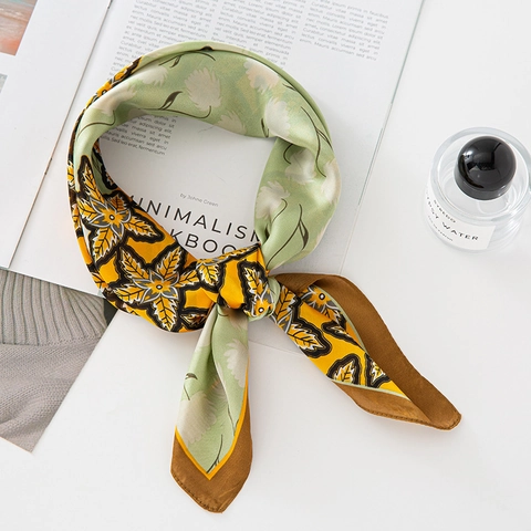 Sciarpa Quadrata Con Stampa Foglie D'Acero E Fiori Raso Sintetica Elegante Colore A Contrasto Foulard Fascia Per Capelli Da Donna