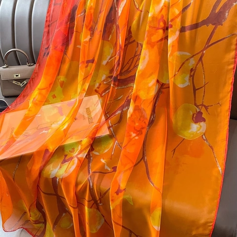 Women Printed Scarf Satin-Like Shawl Persimmon Floral Pattern Large Beach Wrap Elegant Soft Versatile Fashion Accessory