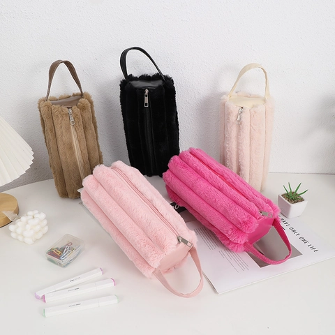 Pluche Pennetas Grote Capaciteit Kunstbont Briefpapier Tas Draagbaar Handvat Rits Opbergtas Voor Meisjes Schattig