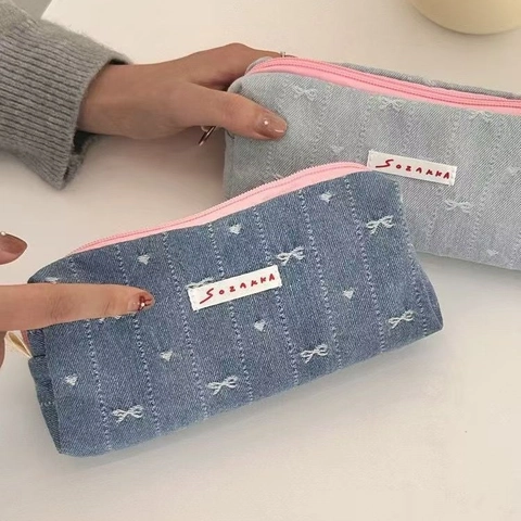 Denim Federmäppchen Süße Schleife Herz Stickerei Polyester Denim Stoff Große Kapazität Koreanischer Ins Stil Mädchen