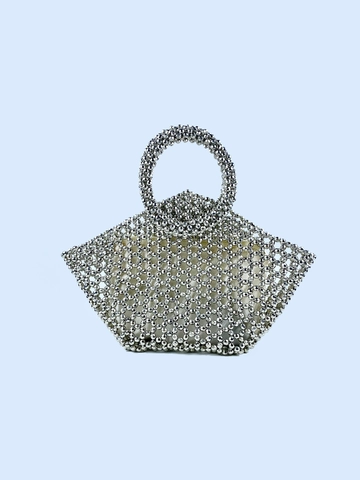Borsa Argentata Presenta Perline Metalliche Intrecciate A Mano Con Manico Rotondo E Una Custodia Interna In Tessuto Rimovibile