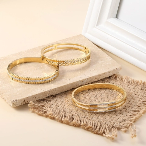 Roestvrijstalen Geometrische Armband 18K Verguld Holle Golf Open Bangle Met Zirkoon Schelp Emaille Madeliefje Sieraden