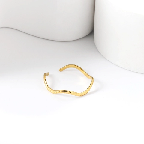 Onregelmatige Golfring Verguld Roestvrij Staal Verstelbare Open Band Minimalistische Gehamerde Textuur Sieraden