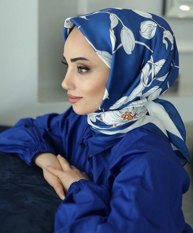 Vintage Floral Print Satin Square Scarf Smooth Retro Fashion Hijab For Women