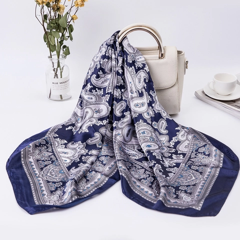 Carré De Satin Satin Imprimé Chaîne Rétro Grand Foulard Tête Imitation Satin Élégant Châle À Motif Paisley Et Fleuri Femme
