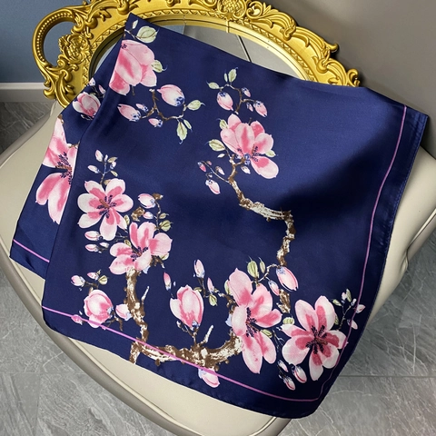 Carré De Satin Élégant Foulard Satin Imprimé Floral Magnolia Style Chinois Bandana Cravate Légère Pour Femmes