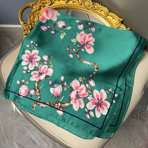 Carré De Satin Élégant Foulard Satin Imprimé Floral Magnolia Style Chinois Bandana Cravate Légère Pour Femmes
