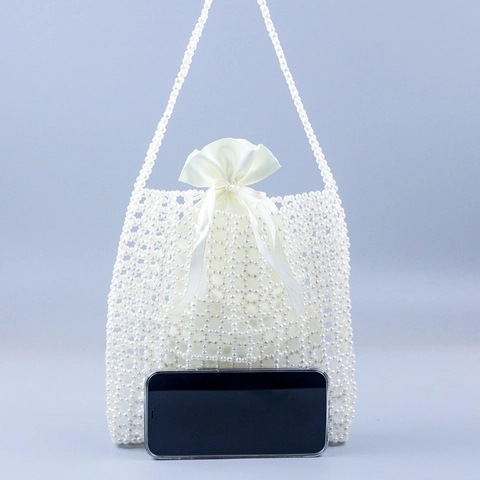 Handmade Artificial Pearl Beaded Handbag Elegant Acrylic Hollow Mesh Shoulder Bag With Satin Drawstring Lining For Women Daily