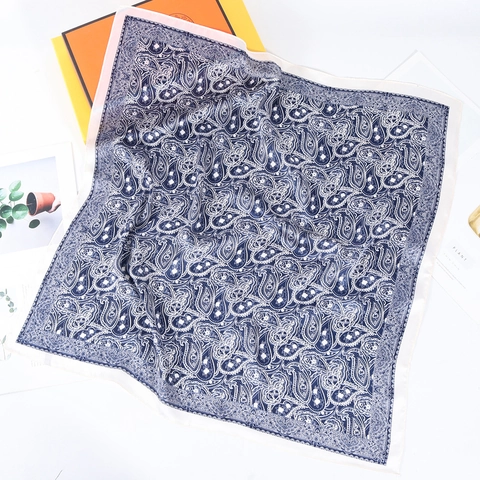 Women Square Scarf Elegant Paisley Print Imitation Satin Polyester Satin Elegant Retro Fashion Neck Wrap Handbag Accessory
