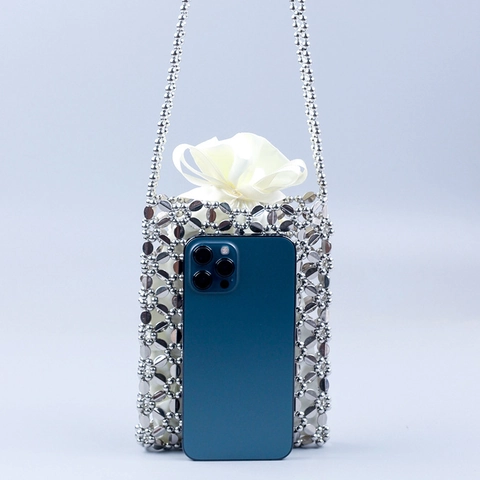 Borsa A Tracolla Fatta A Mano Con Perline Da Donna Argento Acrilico Svuotato Fiore Intrecciato Borsa Telefono Con Pochette In Raso