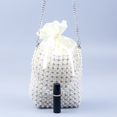 Handgefertigte Eimer-Handtasche Aus Kunstperlen Satin-Innenfutter Metallkettenriemen Elegante Vintage-Party-Handtasche Für Damen