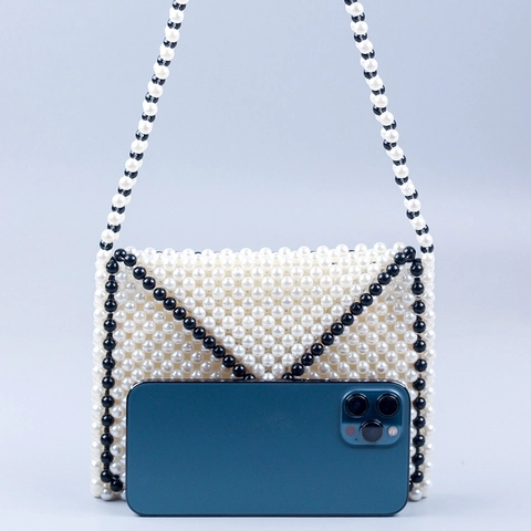 Handmade Artificial Pearl Beaded Shoulder Bag Women Acrylic Woven Crossbody Envelope Handbag Elegant Chic Minimalist Sweet Accessory