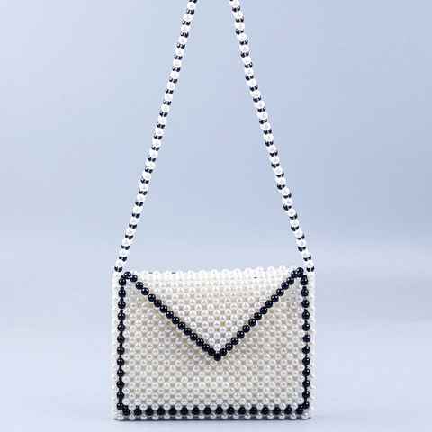 Handmade Artificial Pearl Beaded Shoulder Bag Women Acrylic Woven Crossbody Envelope Handbag Elegant Chic Minimalist Sweet Accessory