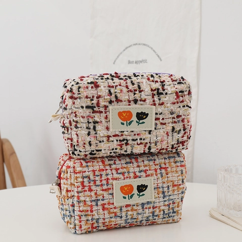 Tweed Gewebtes Mäppchen Blumen Aufnäher Kosmetiktasche Tragbare Kulturtasche Mit Hoher Kapazität Für Mädchen