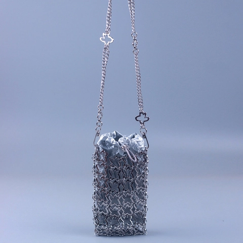 Bolso Bandolera Mini Para Teléfono Celular De Aleación Plateada Con Flores Caladas Correa De Cadena Y Bolsa Interior Mujer