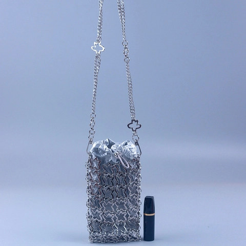 Bolso Bandolera Mini Para Teléfono Celular De Aleación Plateada Con Flores Caladas Correa De Cadena Y Bolsa Interior Mujer