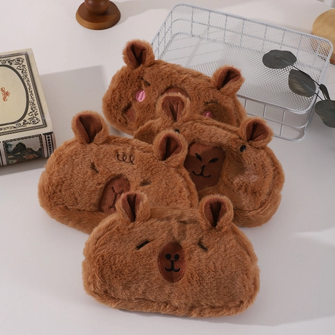Simpatico Astuccio in Peluche a Forma di Capibara Astuccio per Cancelleria a Forma di Maialino d'Acqua a Grande Capacità per Studenti