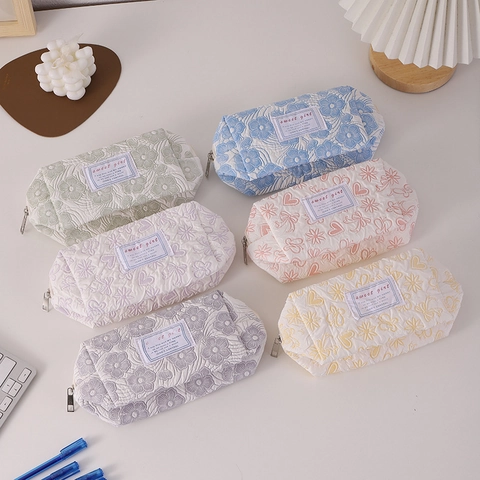 Quilted Pencil Case Large Capacity Floral Heart Pattern Polyester Stationery Bag Makeup Organizer Sweet Girl Style Students