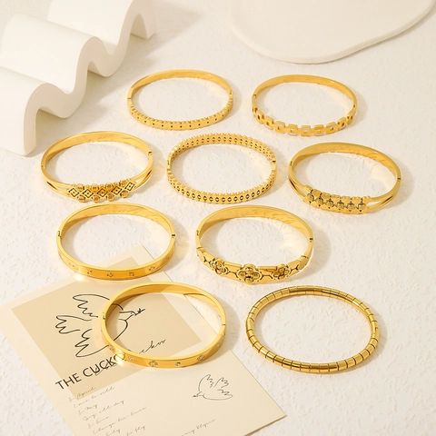 Geometric Bangle Bracelet 18K Gold Plated Stainless Steel Cubic Zirconia Clover Hollow Design Vintage Minimalist For Women