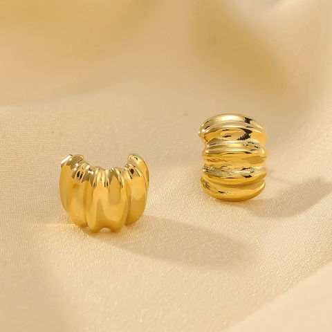 Boucles D'Oreilles Créoles En C En Acier Inoxydable Plaqué Or Design Croissant Nervuré Style Français Minimaliste