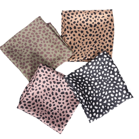 Foulard Quadrato Con Stampa Leopardata Finta Raso Raso Bandana Elegante Sciarpa Da Collo Per Donna Accessori Per Borse