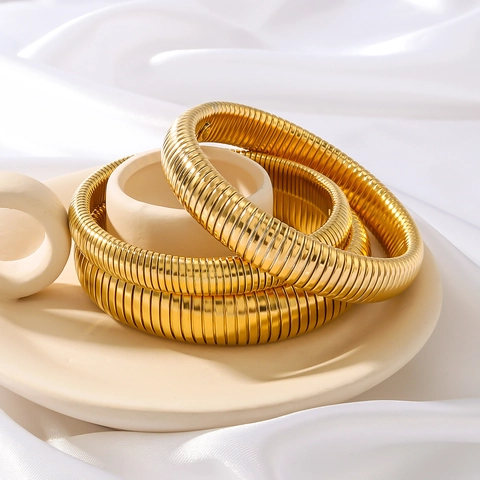 Bracelet Tubogas Vintage en Acier Inoxydable Plaqué Or 18K Jonc Élastique Motif Peau de Serpent pour Hommes Femmes Bijoux Rétro