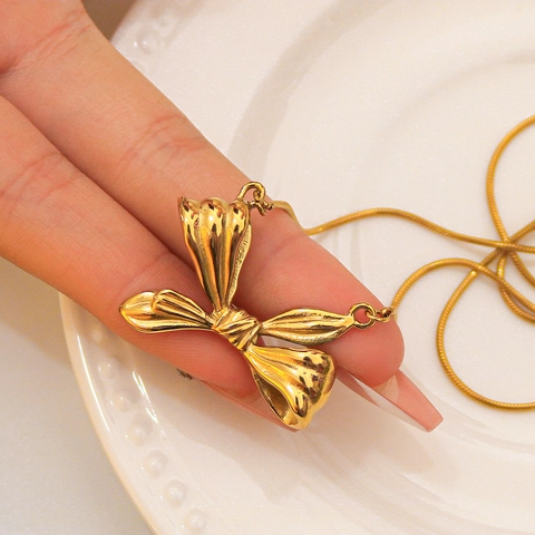 Elegante Collana Con Ciondolo A Fiocco Placcata Oro 18K Acciaio Inossidabile Catena A Serpente Gioielli Romantici Da Donna