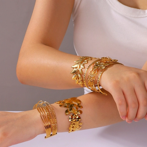 18K Gold Plated Stainless Steel Open Cuff Bracelet For Women Bohemian Starfish Butterfly Hammered Texture Arm Ring