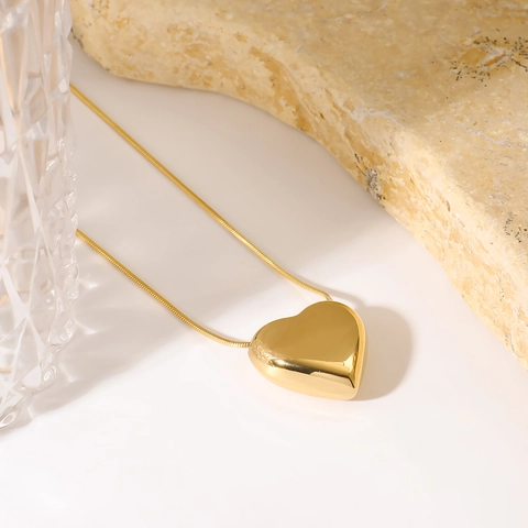 18K Vergoldet Edelstahl Herz Anhänger Halskette Für Damen Hochglanzpoliert 3D Herz Charm Schlangenkette Minimalistischer Schmuck