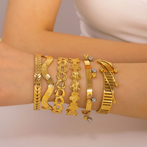 Elegant Stainless Steel Bangle Bracelet 18K Gold Plated Woven Heart Wave Flower Open Cuff For Women
