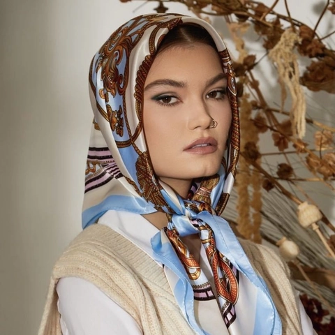 Retro Chain Print Satin Imitation Satin Square Scarf Large Luxury Baroque Style Headscarf Hijab Hair Wrap For Women