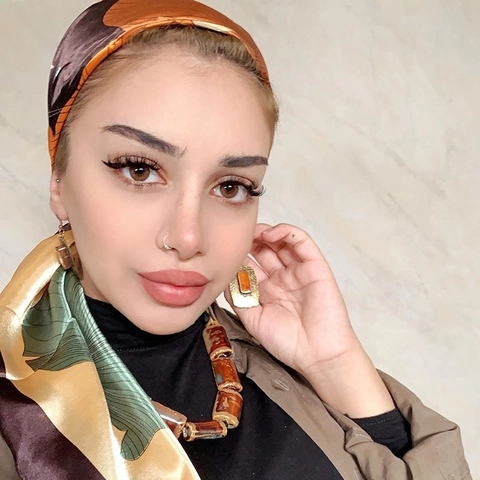 Women's Elegant Satin Square Scarf 90cm Silk Feeling Vintage Botanical Leaf Print Headscarf Fashion Shawl Beach Sunscreen Wrap