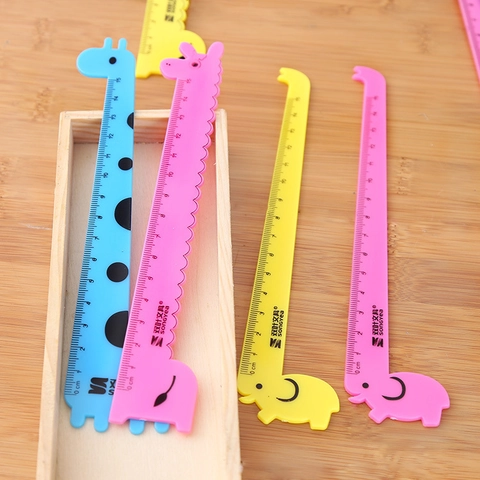 Simpatico Righello Diritto in Plastica a Forma di Giraffa per Studenti Disegno Scuola Ufficio Cancelleria Strumento di Misura