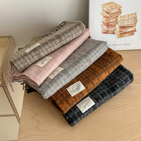 Winter Plaid Scarf For Women Soft Boucle Yarn Thick Warm Checkered Shawl With Tassels Retro Vintage Style