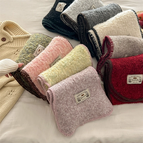 Écharpe Tricotée Rétro Point de Bordure pour Femmes Épaisse Chaude Aspect Cachemire Cache-Cou d'Hiver Avec Patch Lettre Mode Accessoires Couleur Unie
